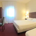 Hotel Hr 4*
