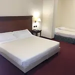 Hr