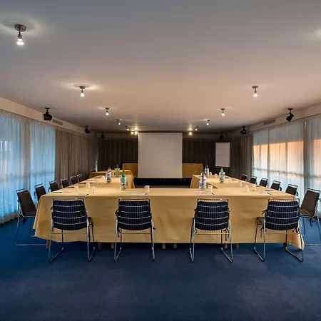 Hotel Hr 4*