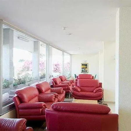 Hr Hotel 4*