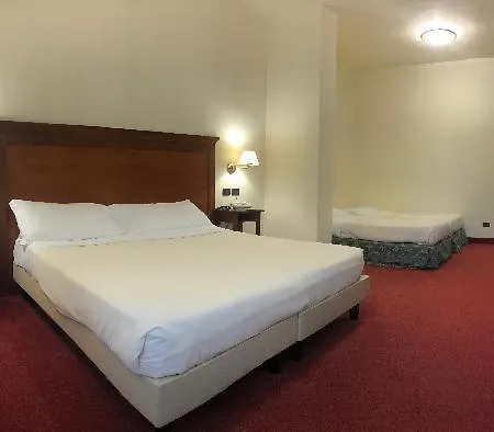 Hr Hotel 4*